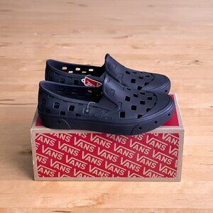 New Vans TRK / Trek slip-on shoes size 9 Men / 10.5 Women